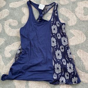 Tied back lacy floral flowy tank